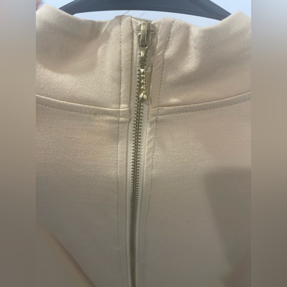 NWOT - VENUS Chic Beige Long Sleeve Mini Dress w/ bell sleeves. Size L - Picture 5 of 5